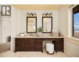 2583 Lucinde Road, West Kelowna, BC V1Z4B1 Photo 26