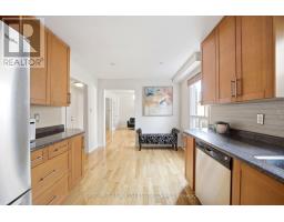 Foyer - 20 Kesteven Crescent, Brampton, ON L6W4E1 Photo 10