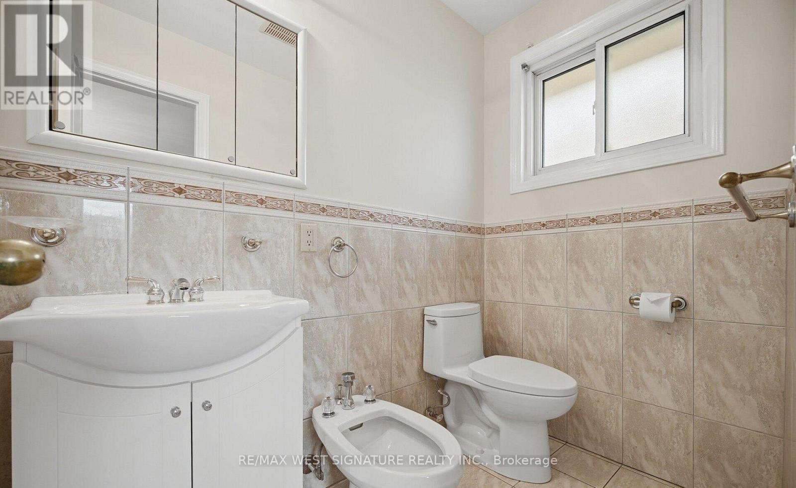 36 WINDSOR ROAD - 11