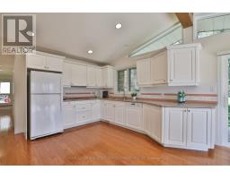 1066 Stockwell Avenue, Mississauga, ON L5H1B4 Photo 13