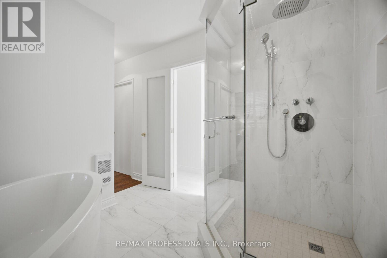 8 BEAVERBROOK AVENUE - 21