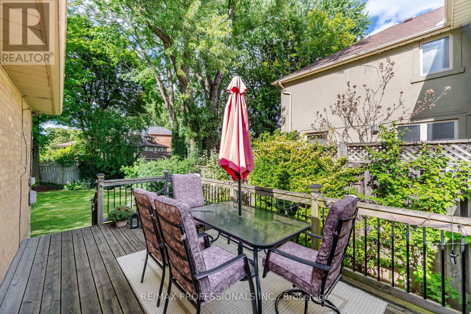 8 BEAVERBROOK AVENUE - 38