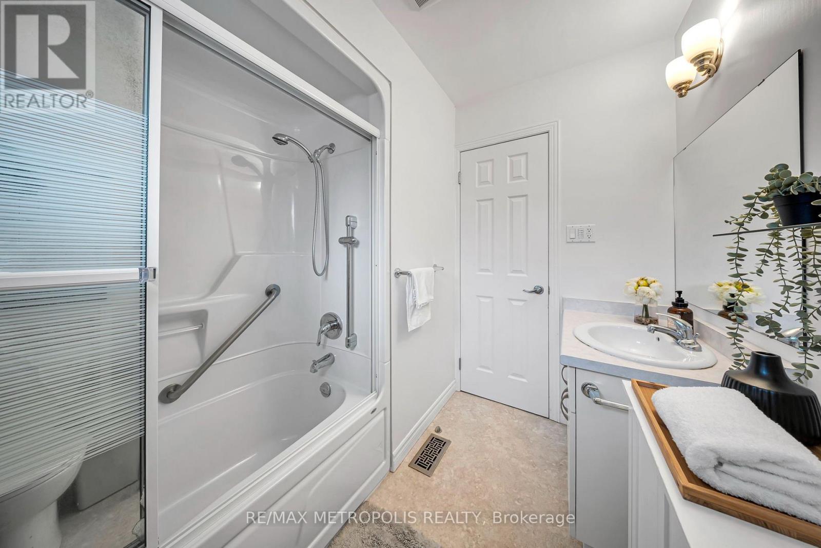 598 BLACK OAK CRESCENT - Image 17
