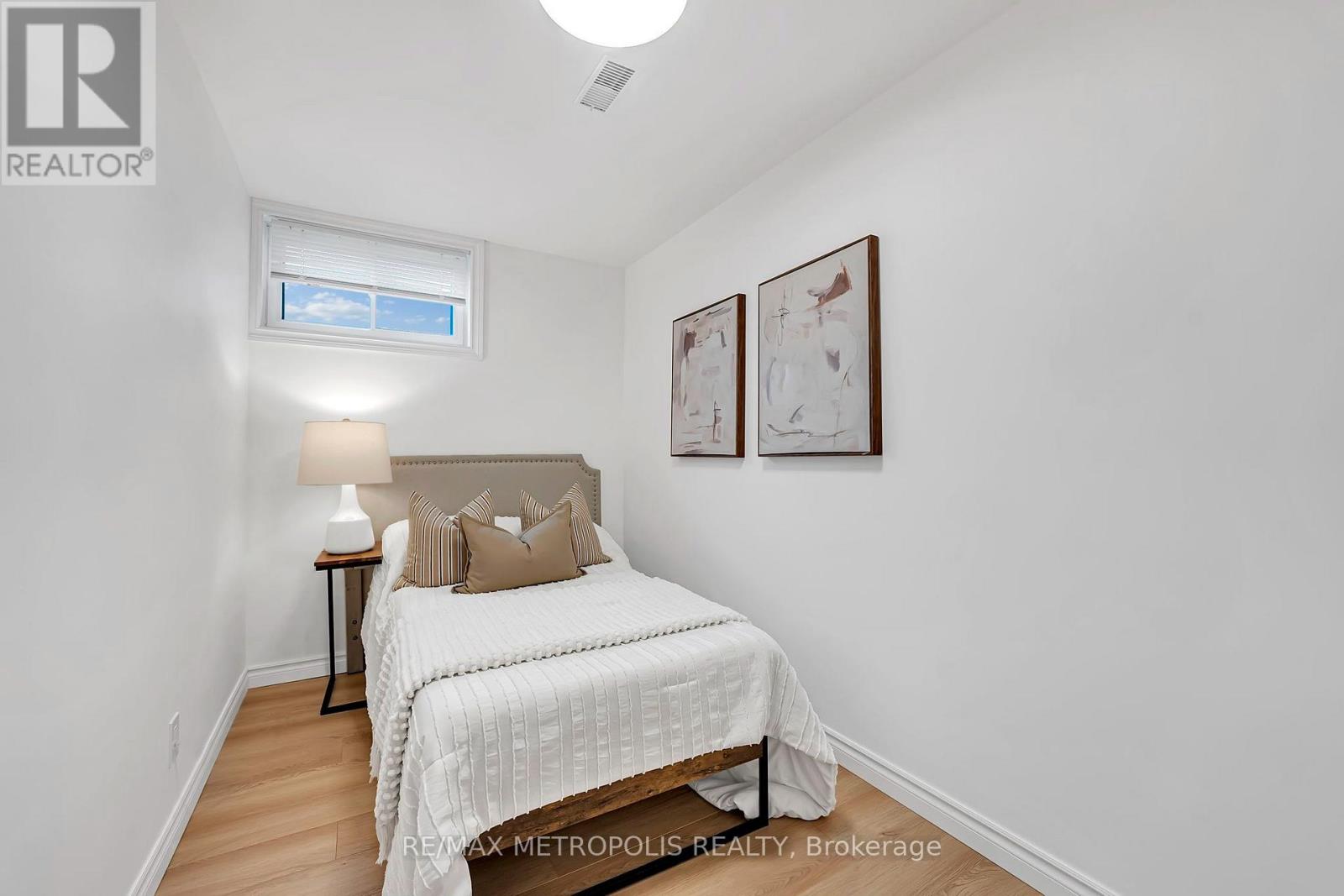 598 BLACK OAK CRESCENT - Image 30