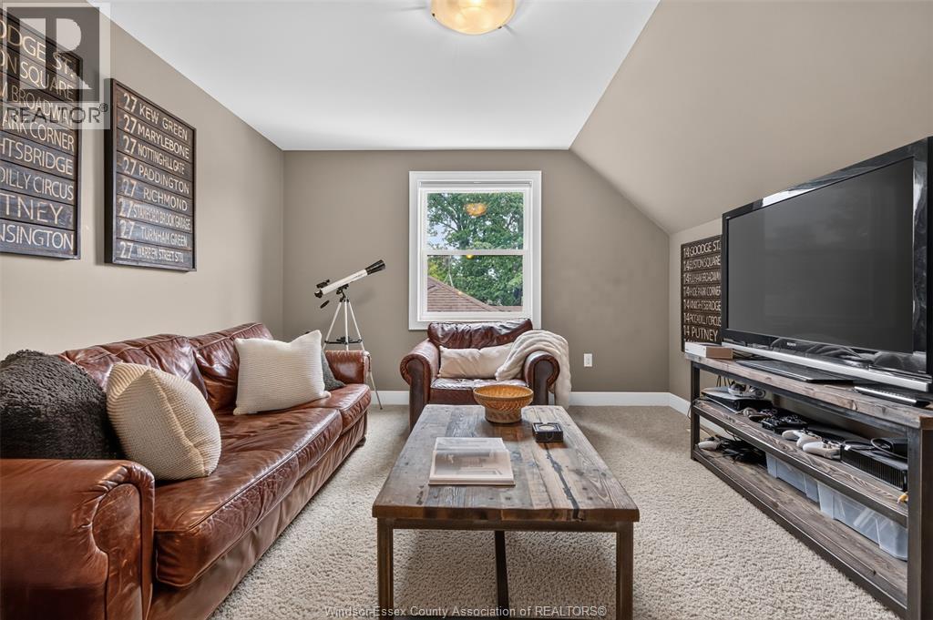 1230 MAPLE AVENUE - 31