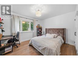 11 Yewfield Crescent, Toronto, ON M3B2Y4 Photo 18