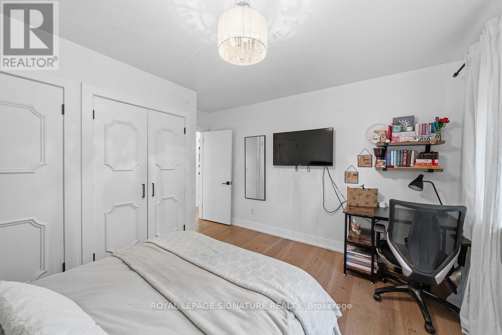 11 YEWFIELD CRESCENT - 19