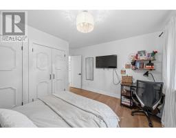 11 Yewfield Crescent, Toronto, ON M3B2Y4 Photo 19
