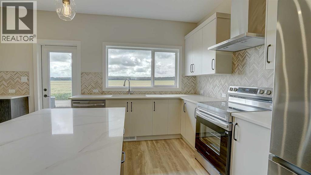 20 Ian Way, Sylvan Lake — photo 5