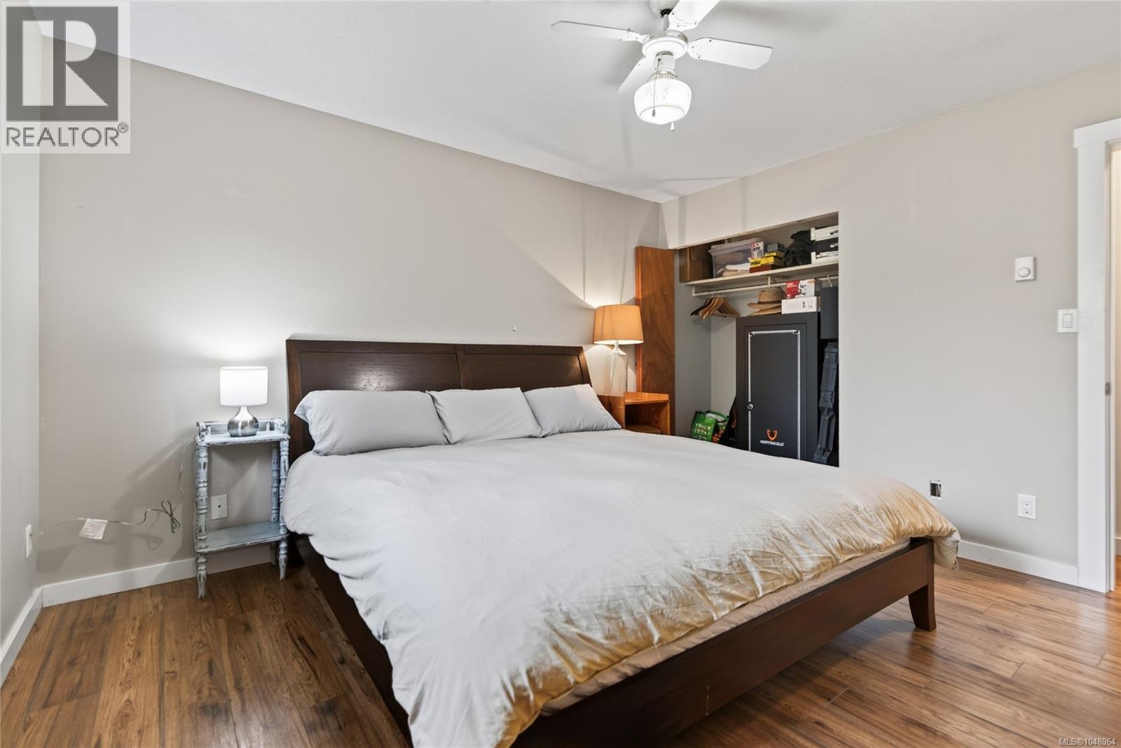 1561 Embleton Cres - 9