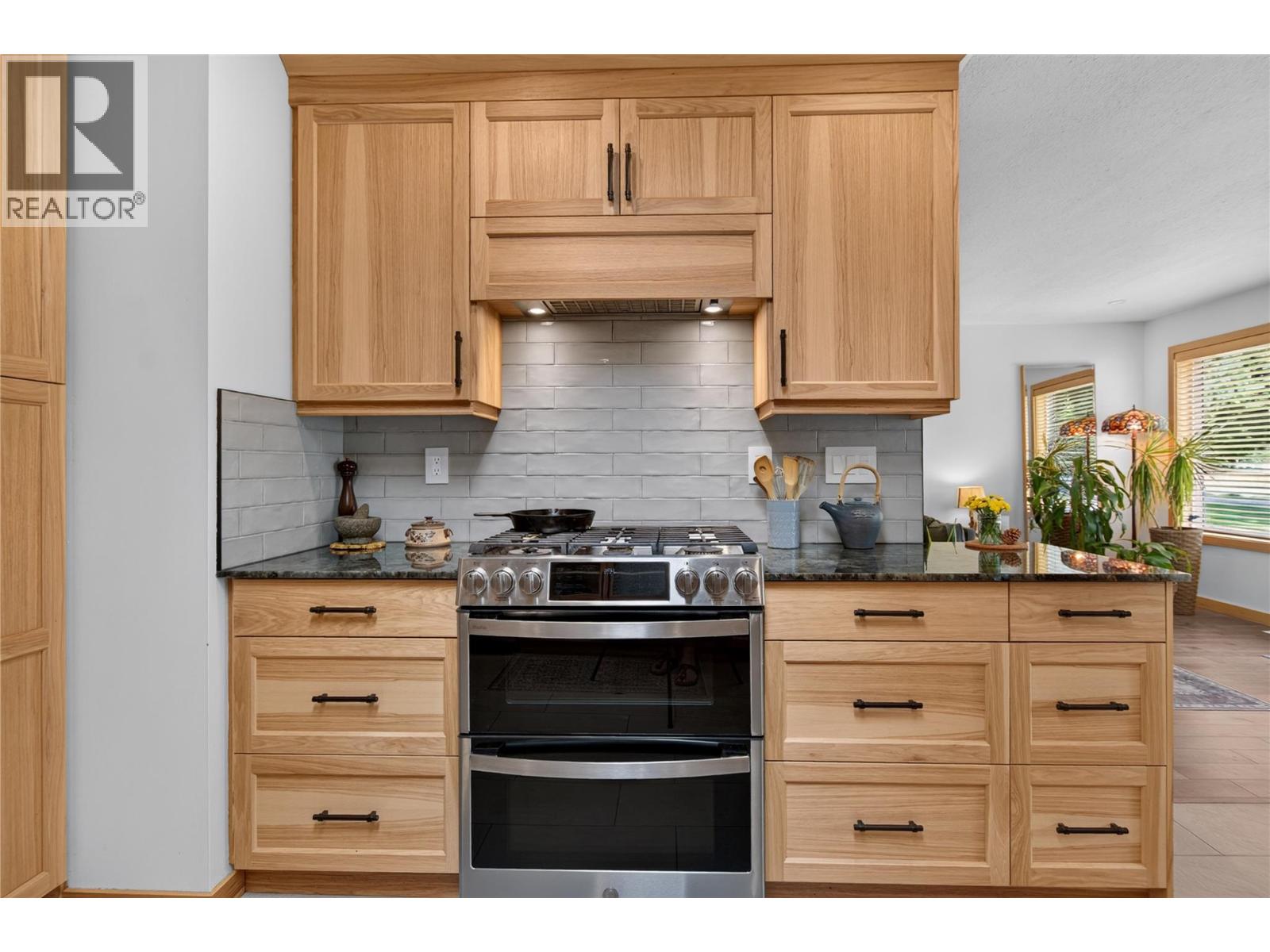 1104 7th Street, Keremeos