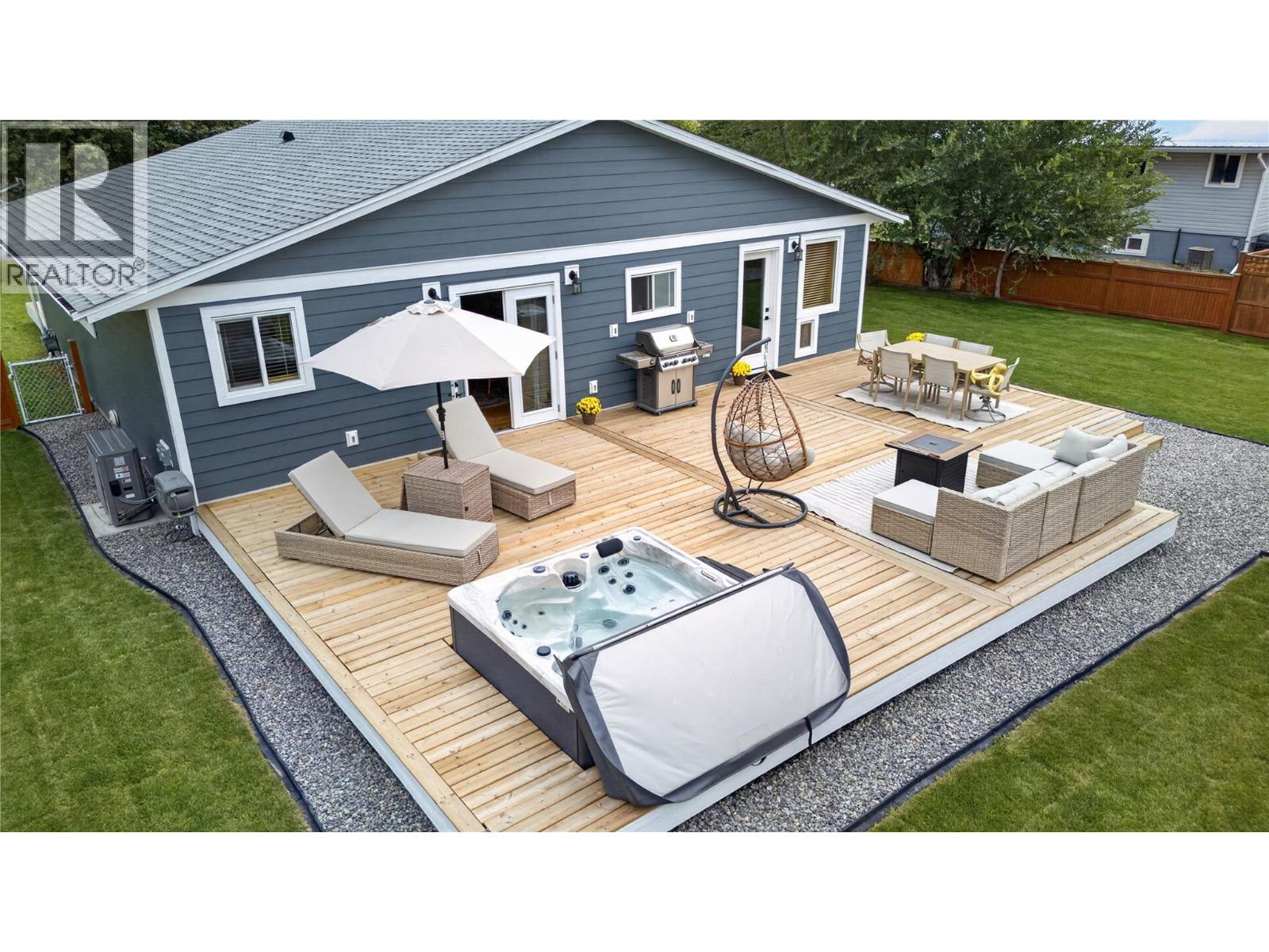 1104 7th Street, Keremeos