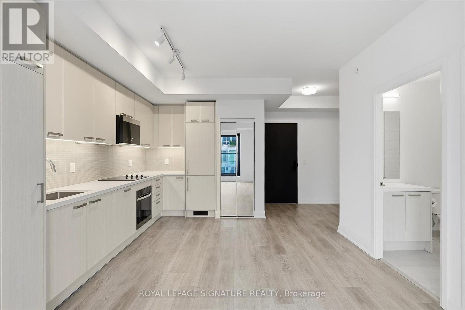 #3409 20 SOUDAN AVENUE - 9