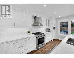 Kitchen - 23 Berrydown Drive, Caledon, ON L7E1P9 Photo 11