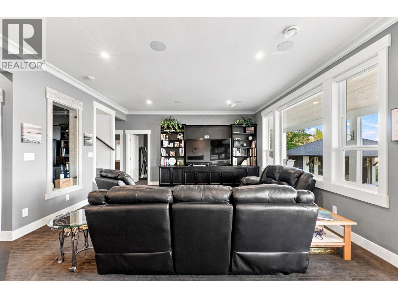 5203 Clarence Road, Peachland