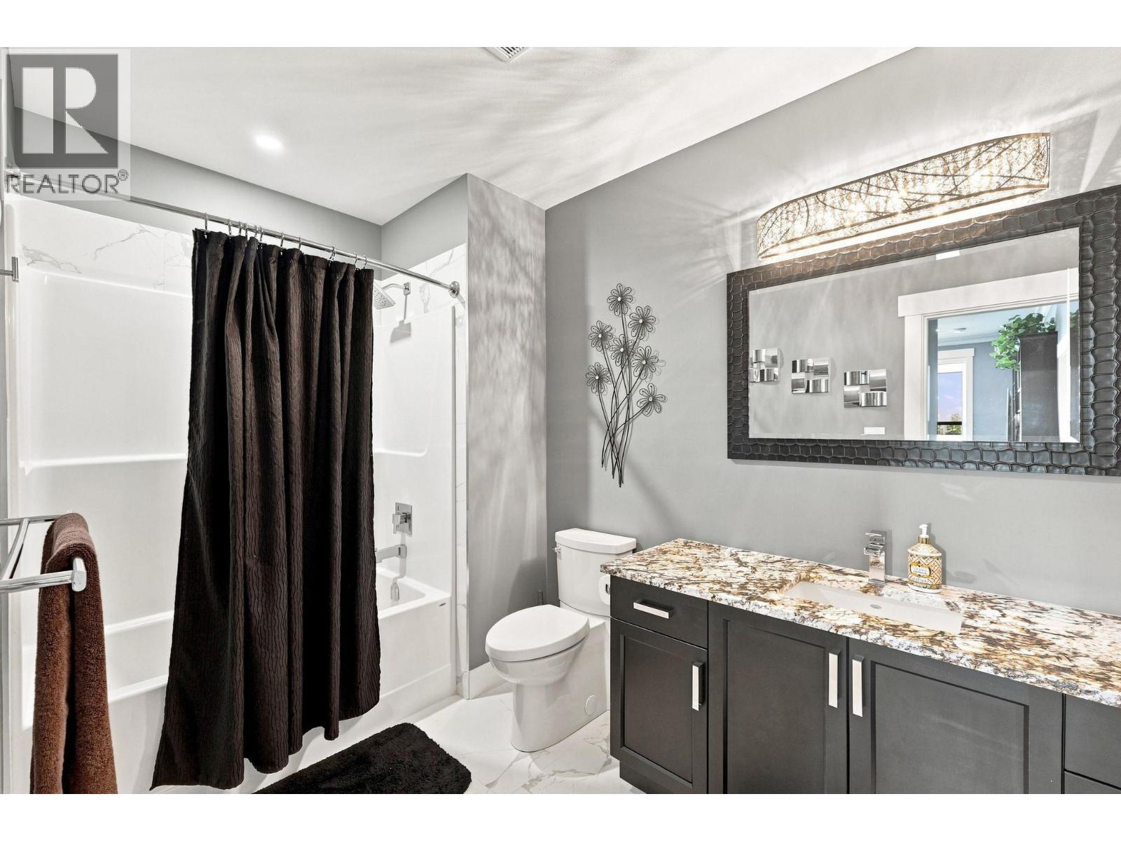 5203 Clarence Road, Peachland