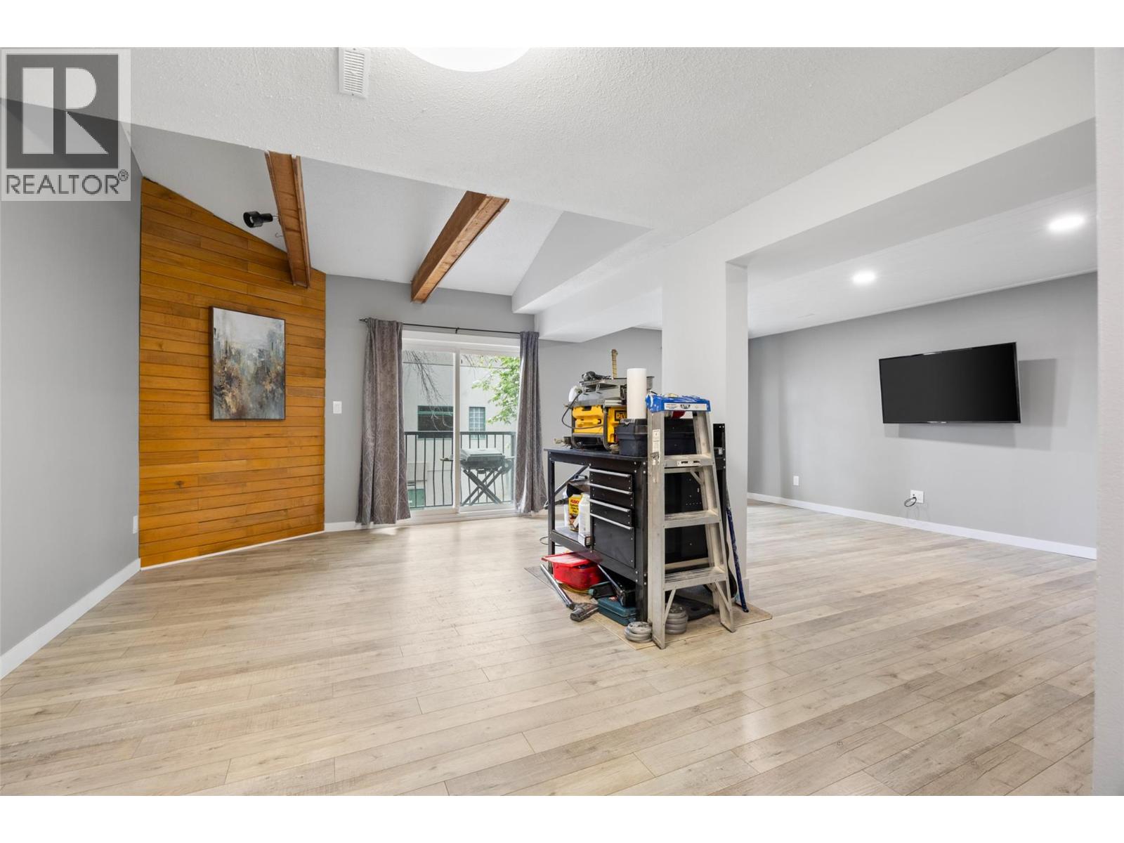 #2 1221 HUGH ALLAN Drive - 9