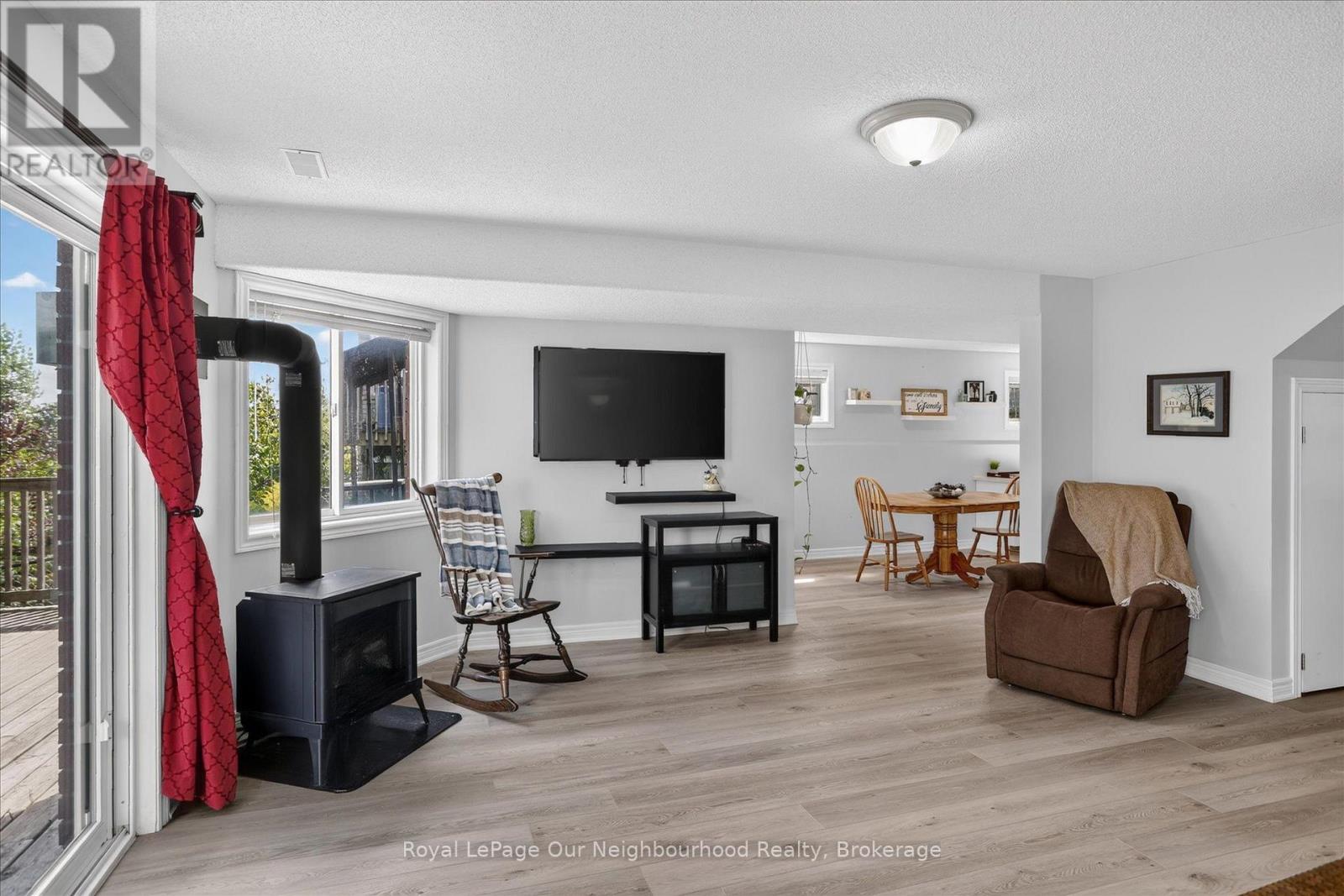 1072 SILVERDALE ROAD - Image 23