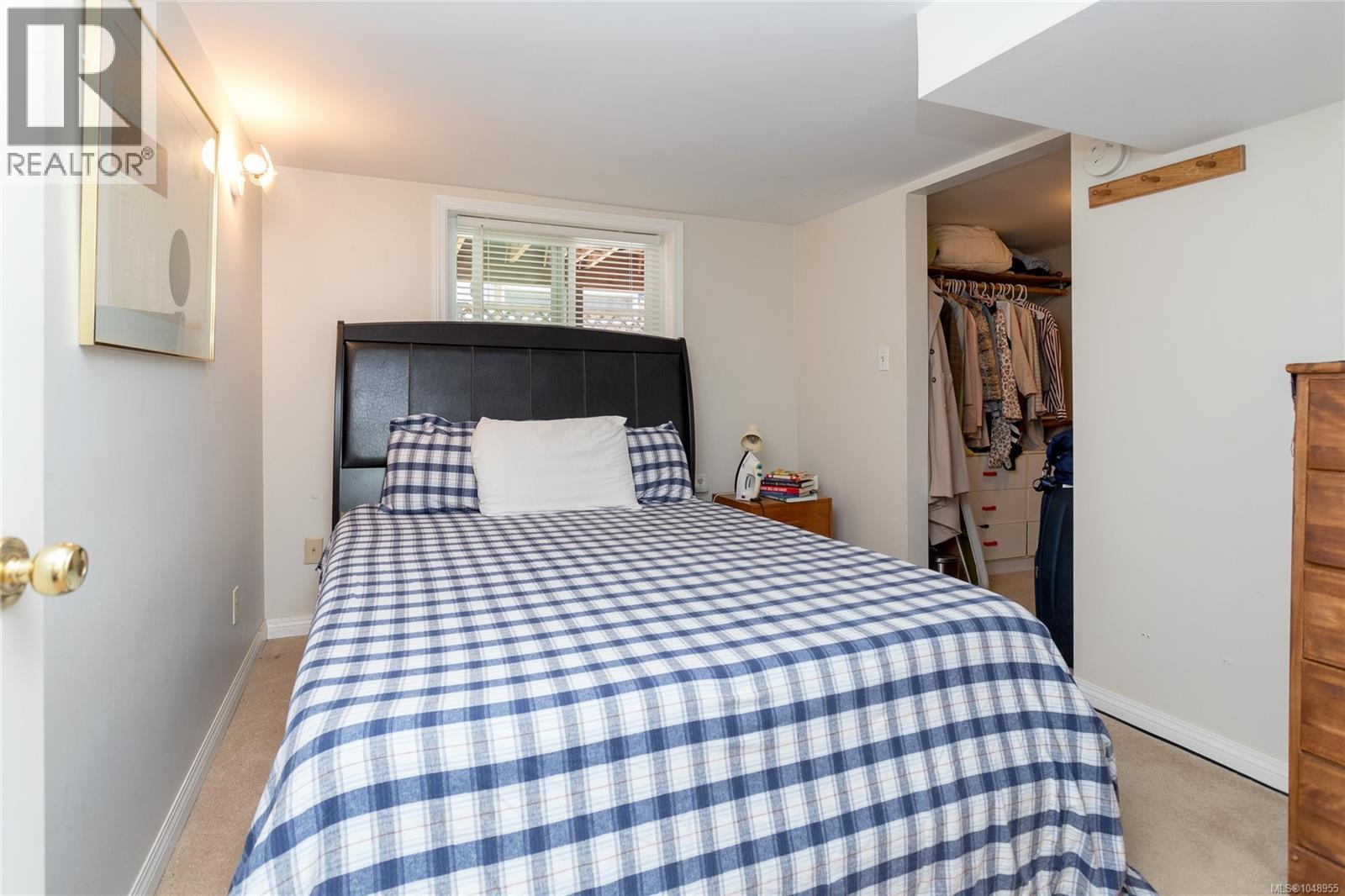  367 Vincent Avenue, Saanich