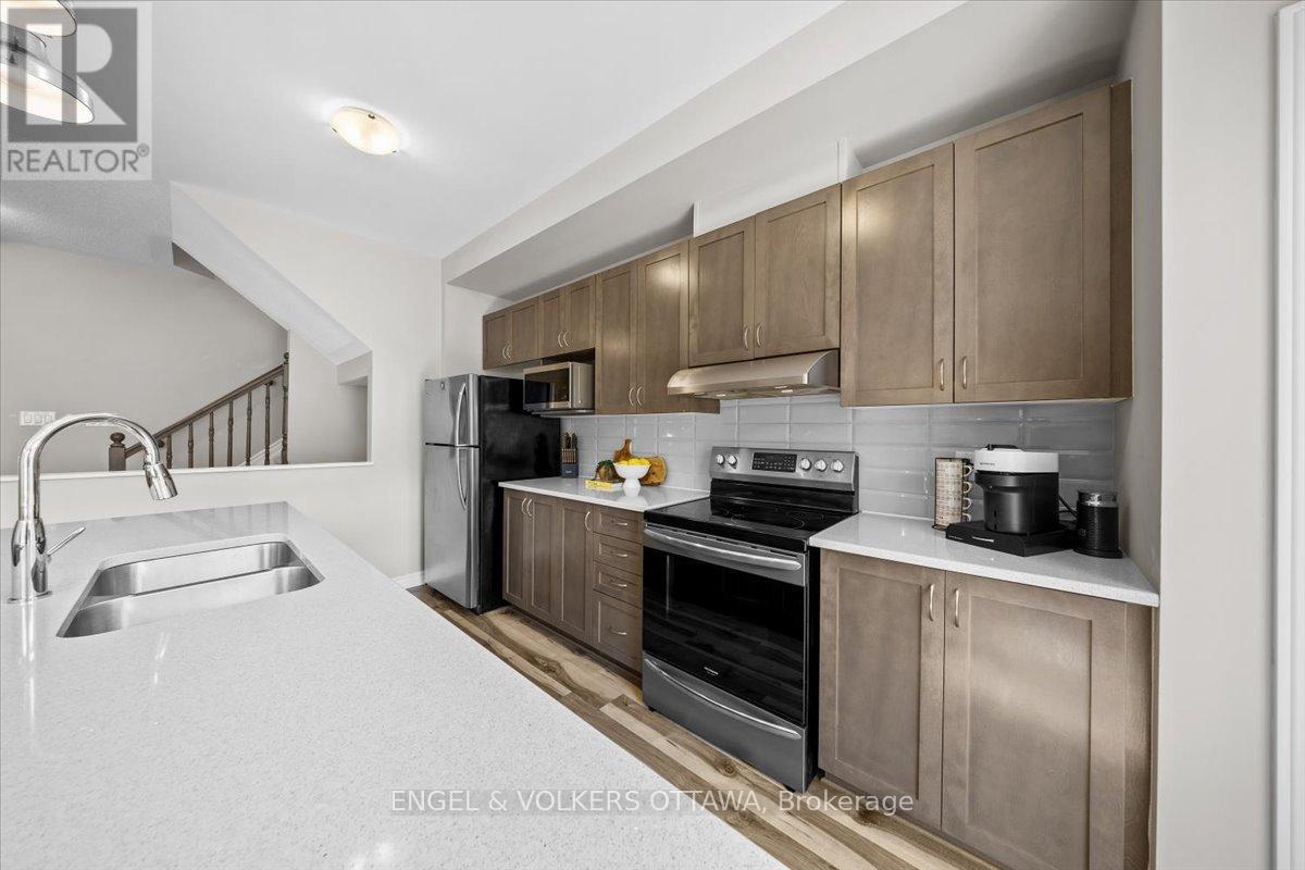 508 HYSSOP STREET - 10