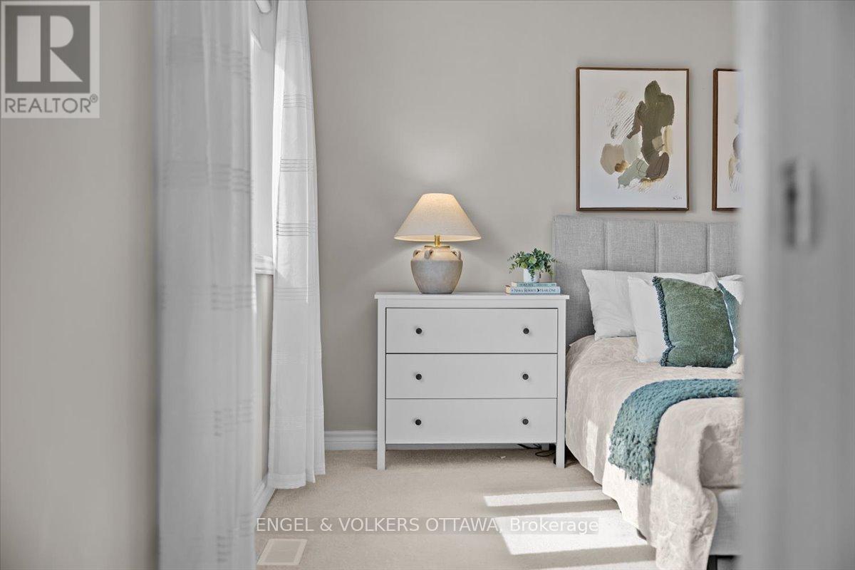 508 HYSSOP STREET - 23