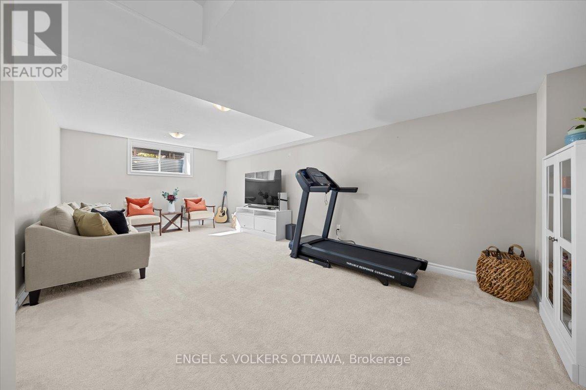 508 HYSSOP STREET - Image 35
