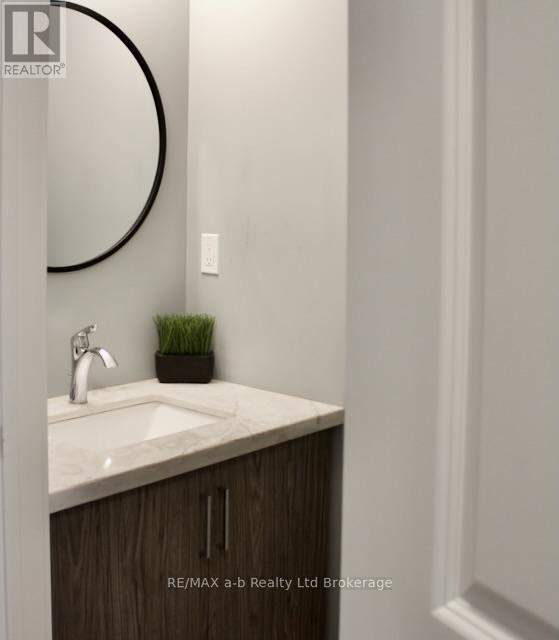 498 LAMPMAN PLACE, Woodstock (Woodstock - South) — photo 7
