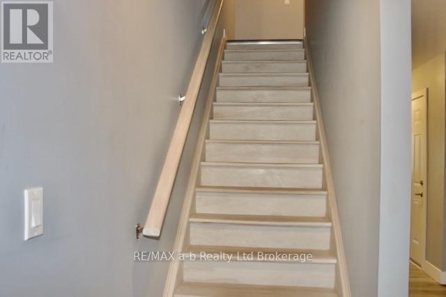 498 LAMPMAN PLACE, Woodstock (Woodstock - South) — photo 8