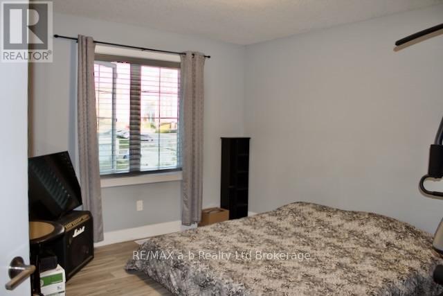 498 LAMPMAN PLACE, Woodstock (Woodstock - South) — photo 9