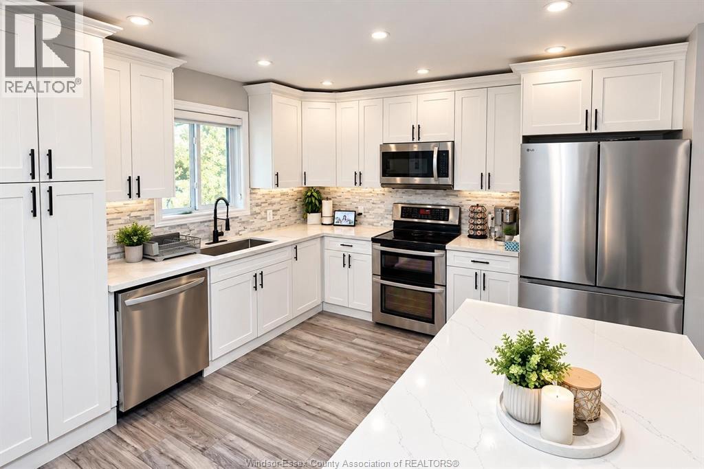 1035 TREVERTON CRESCENT - 4