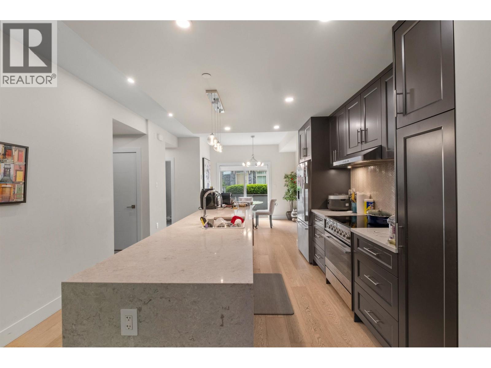5 115 W QUEENS ROAD, North Vancouver — photo 3
