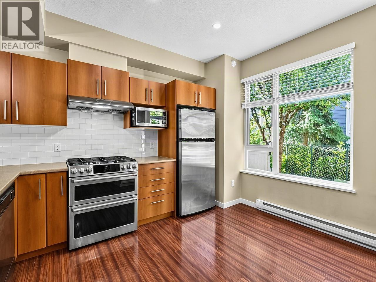122 9229 UNIVERSITY CRESCENT, Burnaby — photo 4