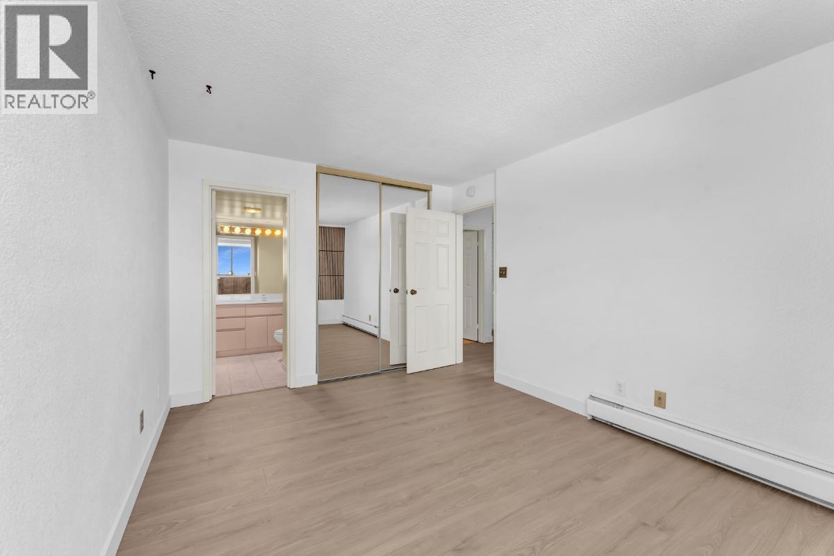 1102 555 13TH STREET, West Vancouver