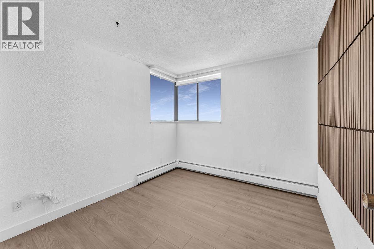 1102 555 13TH STREET, West Vancouver