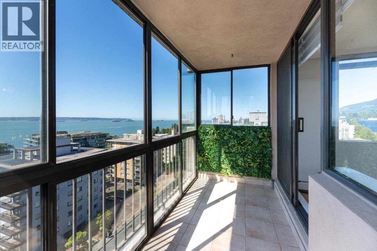 1102 555 13TH STREET, West Vancouver