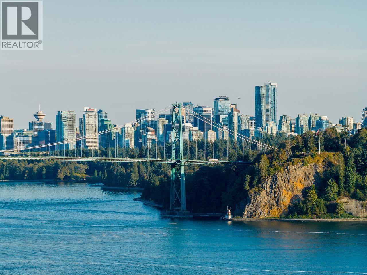 1102 555 13TH STREET, West Vancouver