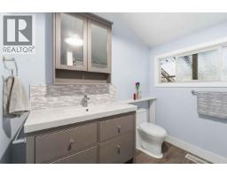 205 Fourth Avenue, New Westminster, BC V3L1N5 Photo 15