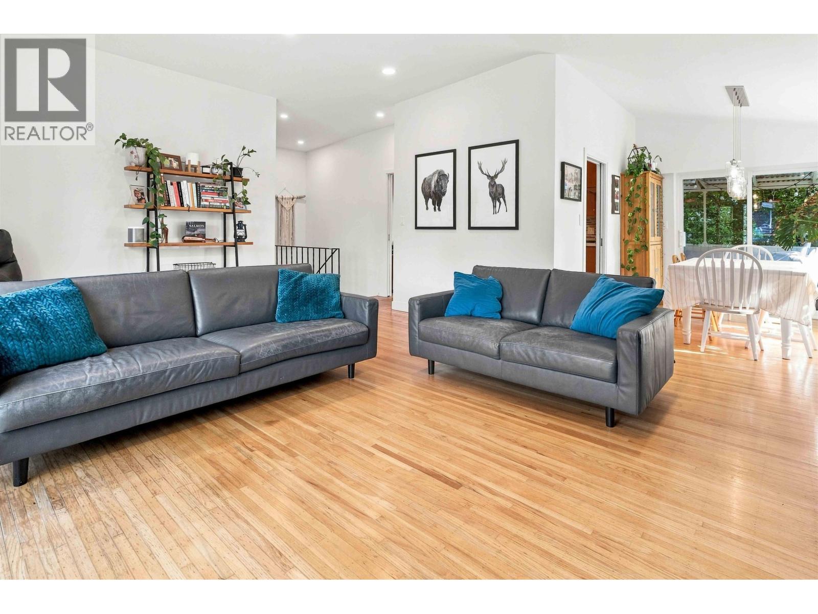 2285 TOMPKINS CRESCENT, North Vancouver — photo 5