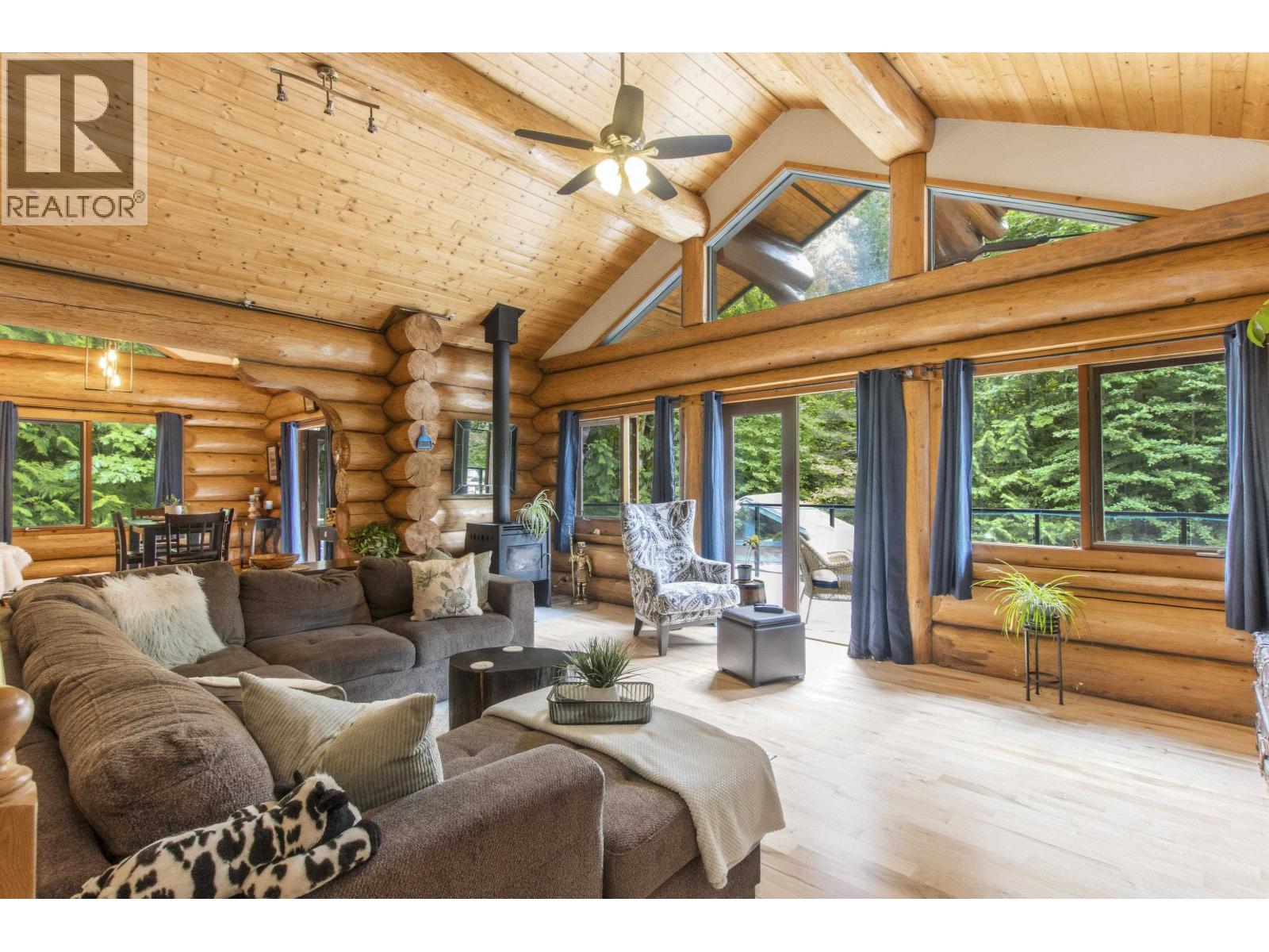 2020 PARADISE VALLEY ROAD, Squamish — photo 6