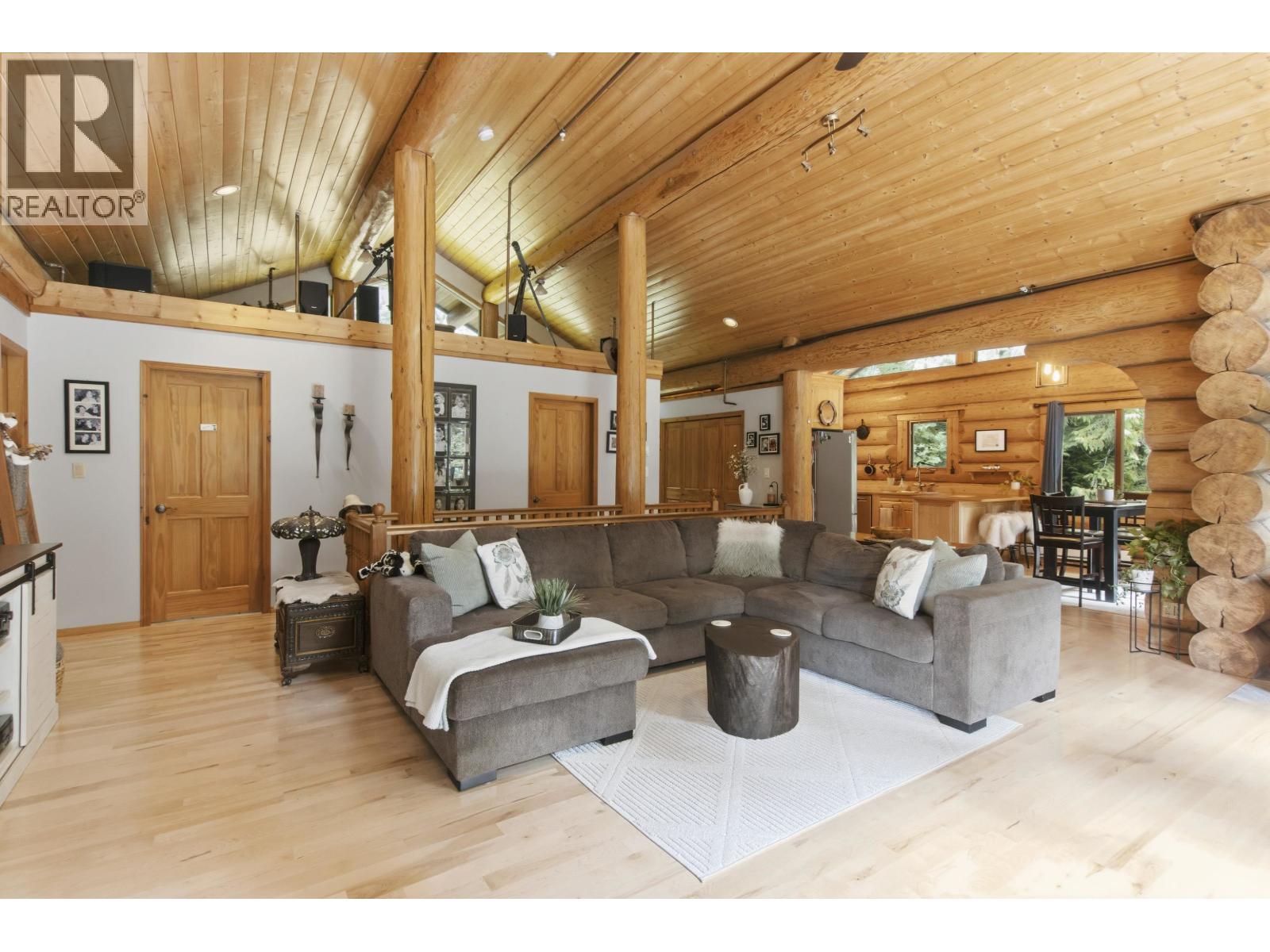 2020 PARADISE VALLEY ROAD, Squamish — photo 8