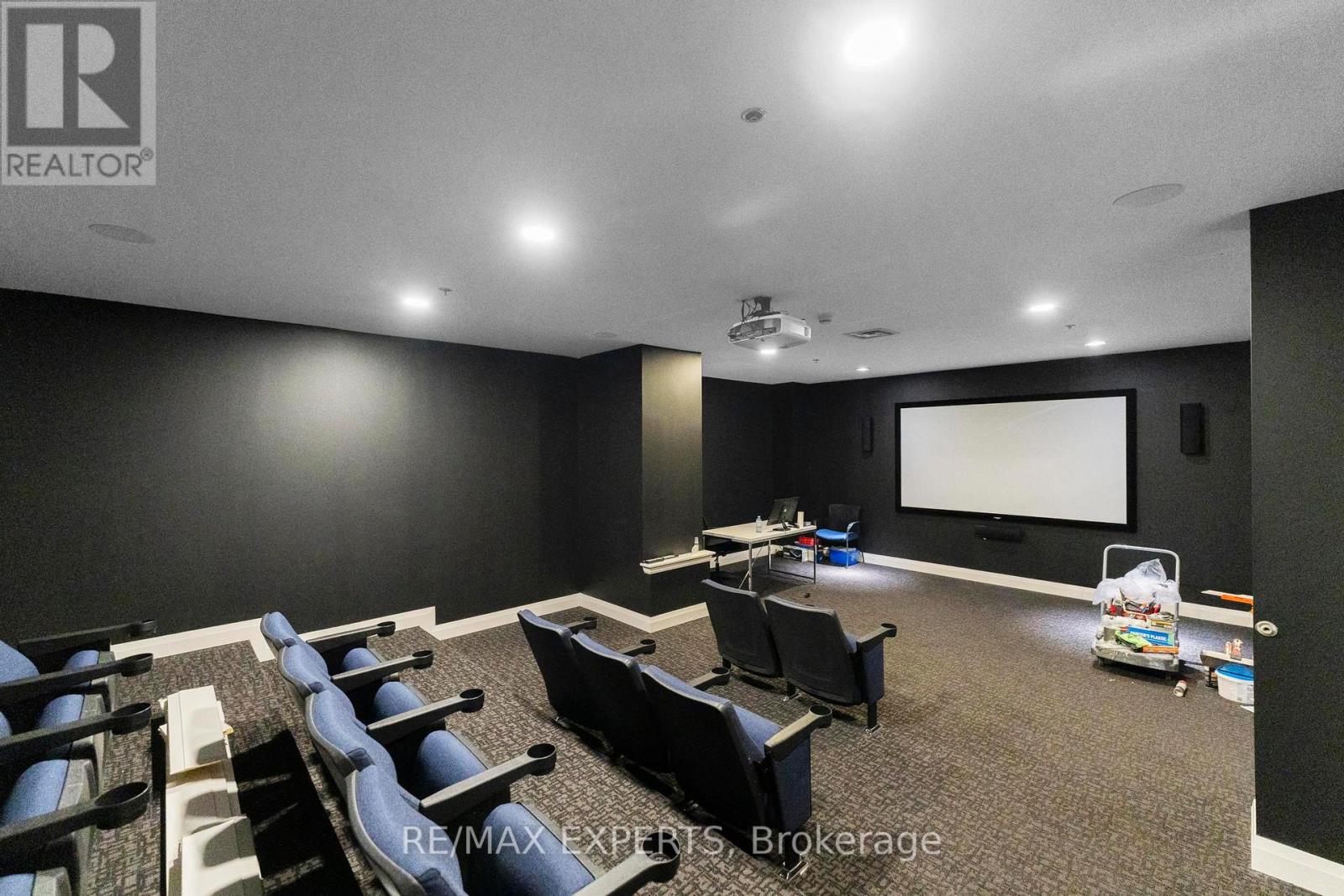 #201 12 WOODSTREAM BOULEVARD - 22