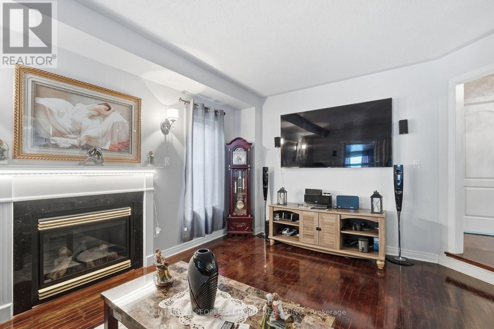 4 IMPERIAL CROWN LANE - 21