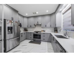 8995 Queen Mary Boulevard, Surrey, BC V3V6R2 Photo 10