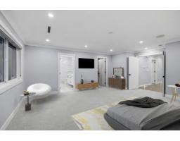 8995 Queen Mary Boulevard, Surrey, BC V3V6R2 Photo 18