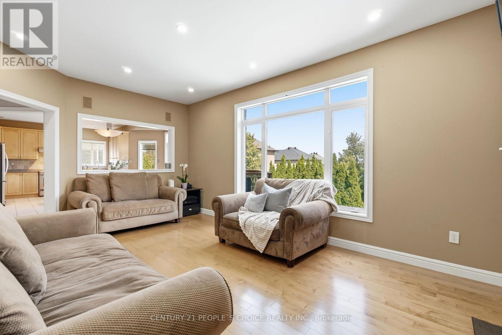 43 STRAWBERRY HILL COURT - 21