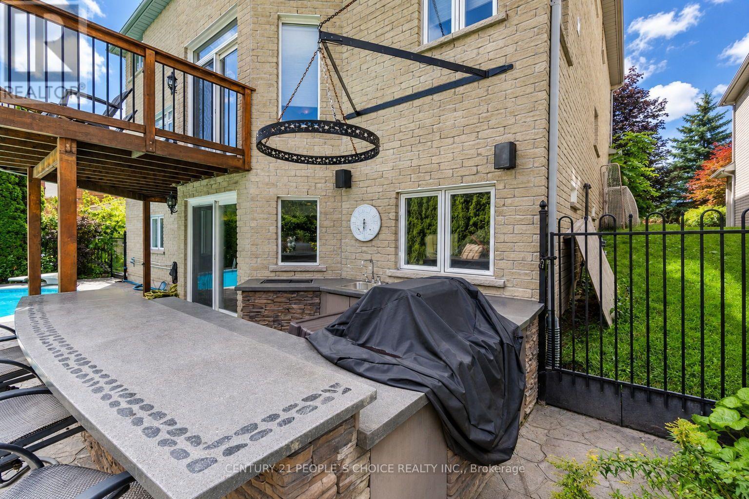 43 STRAWBERRY HILL COURT - 49