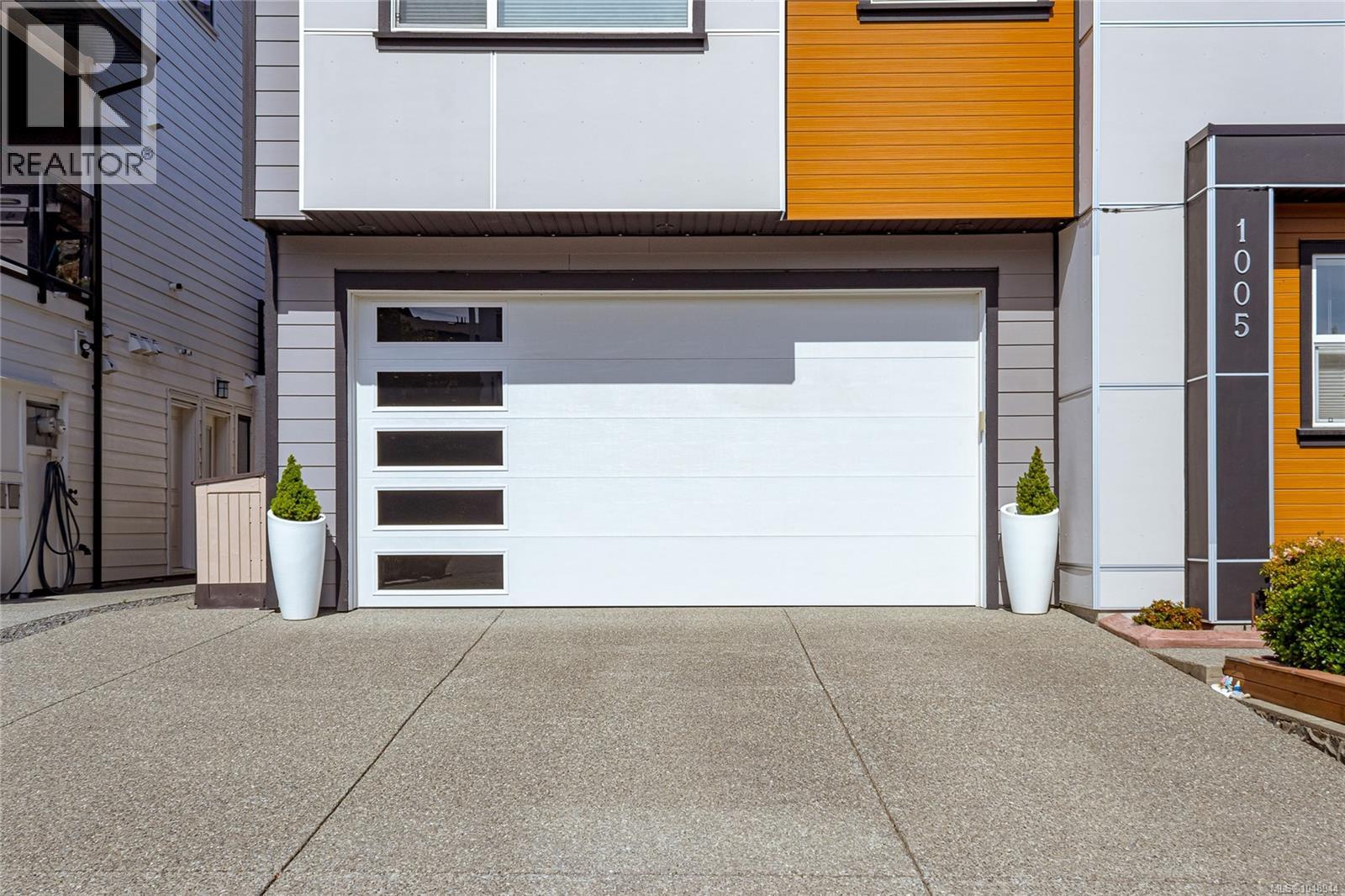  1005 Golden Spire Crescent, Langford