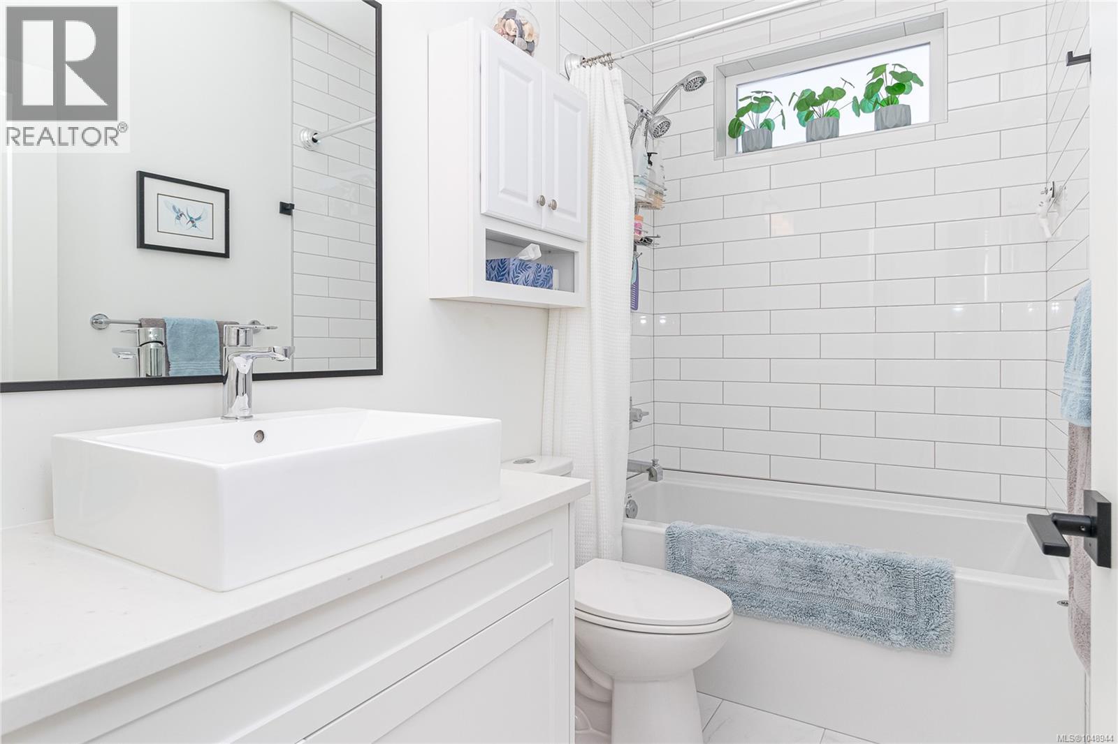 1005 Golden Spire Cres - 31