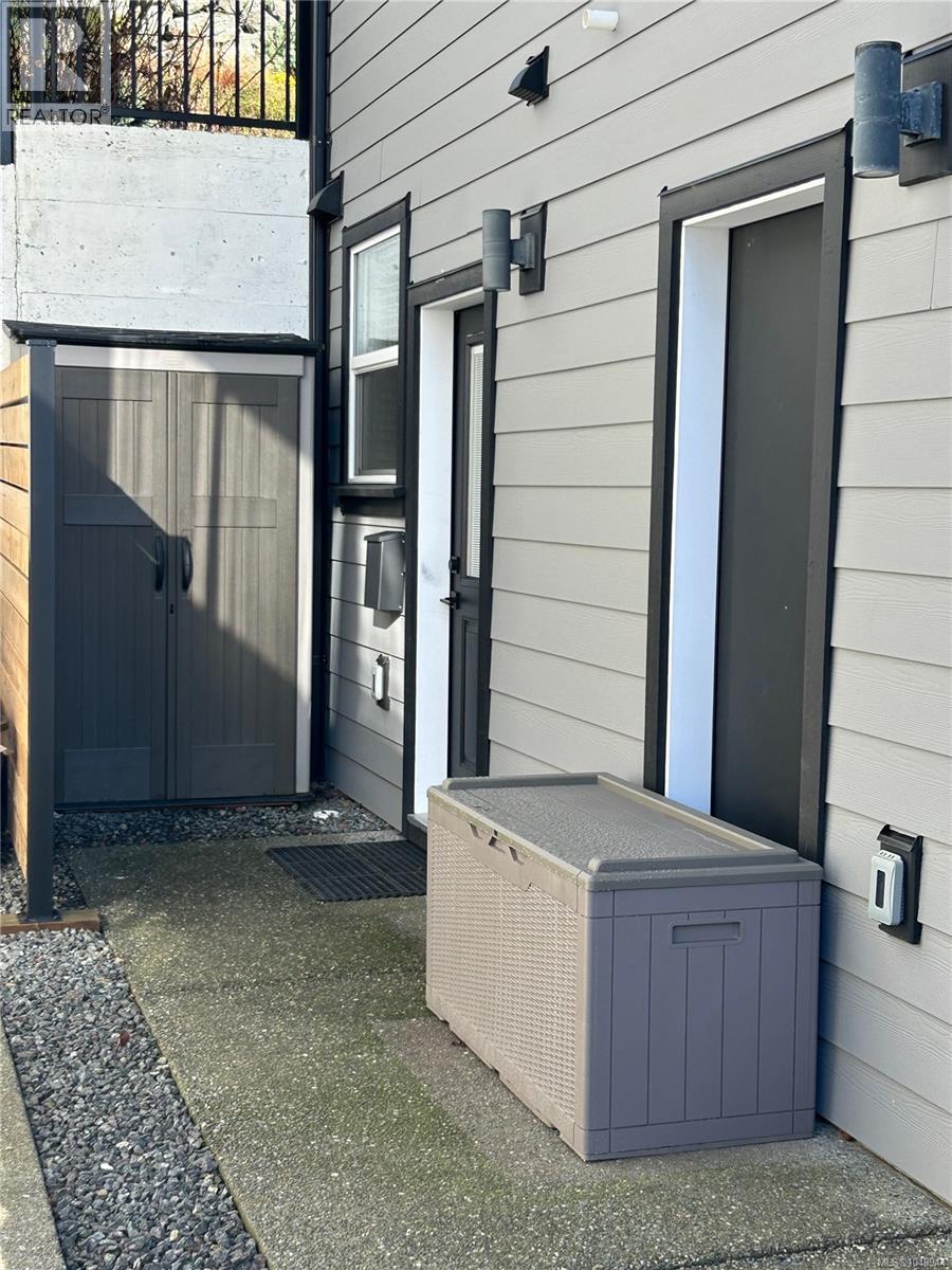  1005 Golden Spire Crescent, Langford