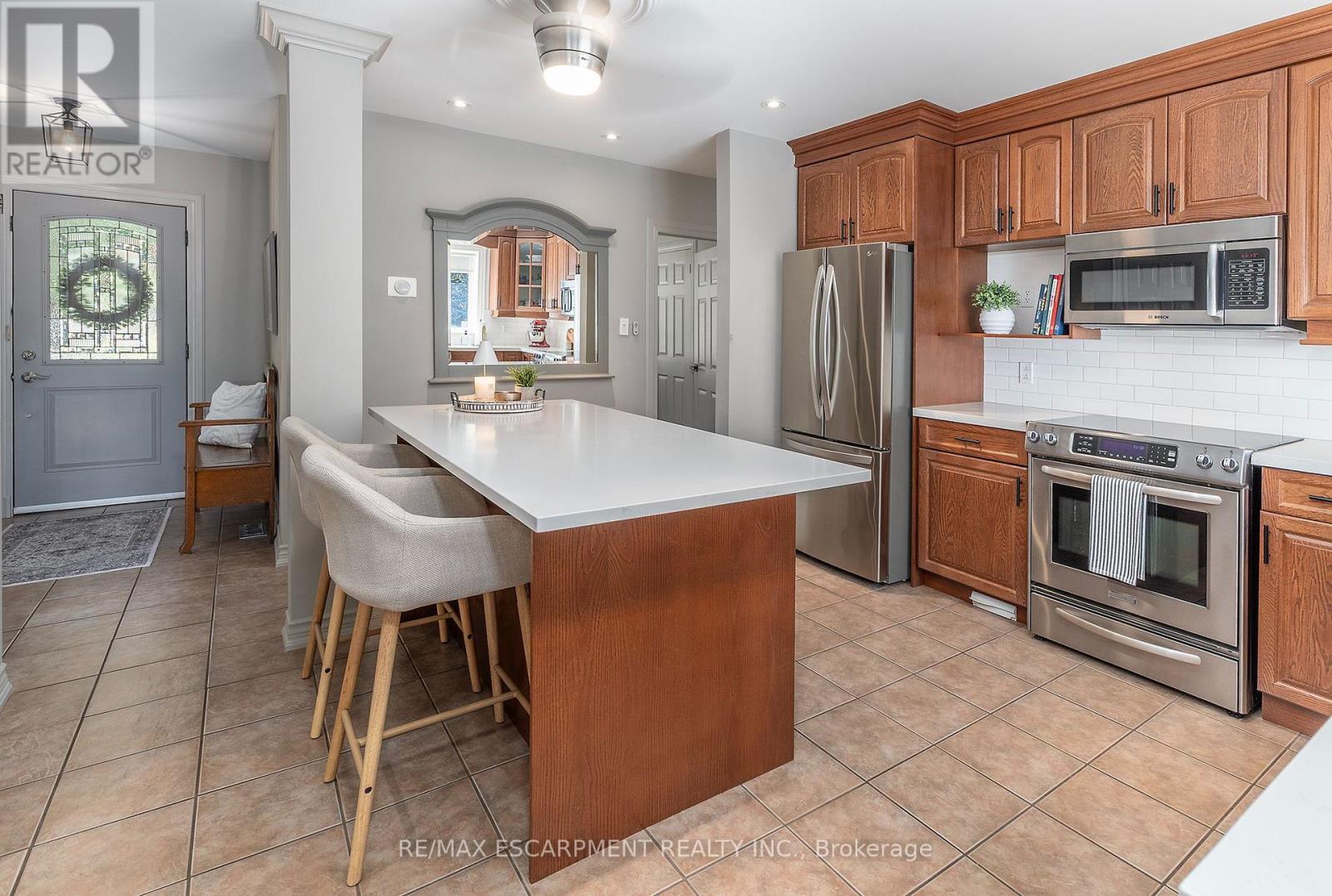 66 GARDEN AVENUE - 10